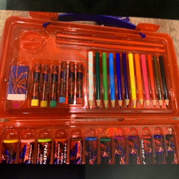 Disney art kit - Picture 8 of 8